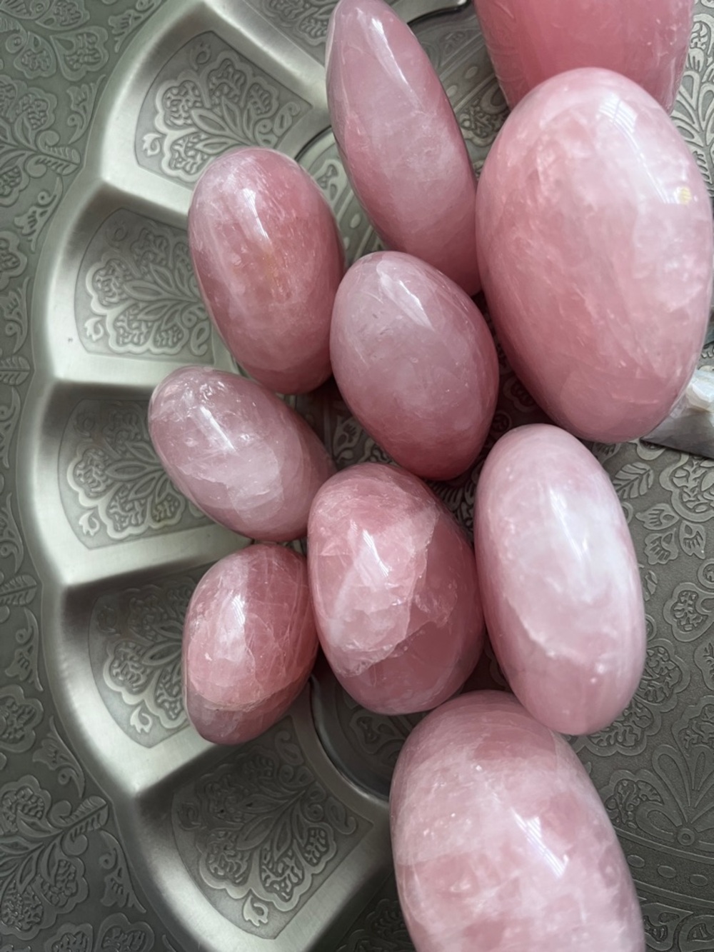 Rose Quartz Polished Free form Assorted Sizes - Picture 6 of 9